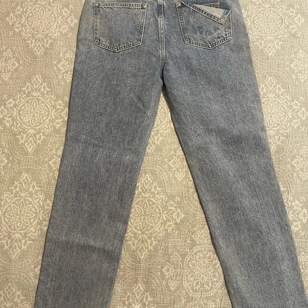 VICI Collection Mila High Rise Distressed Jeans - Picture 3 of 12